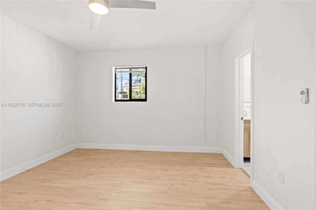 出租: $4,800 (3 贝兹, 3 浴室, 1537 平方英尺)