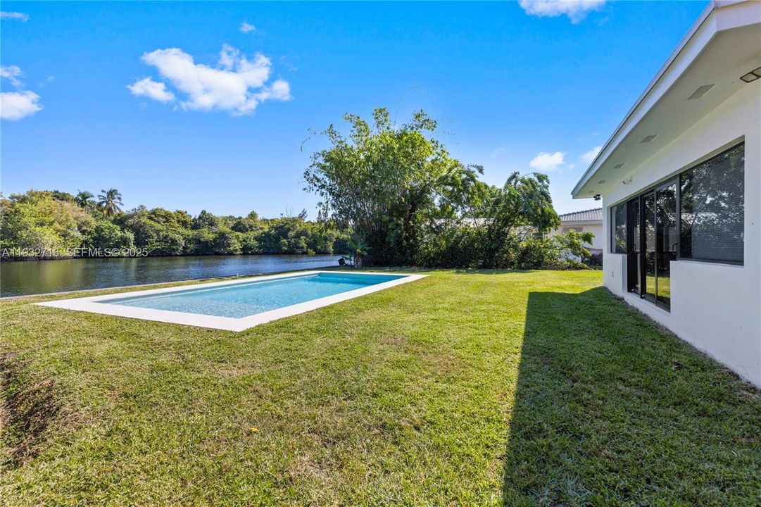 出租: $4,800 (3 贝兹, 3 浴室, 1537 平方英尺)