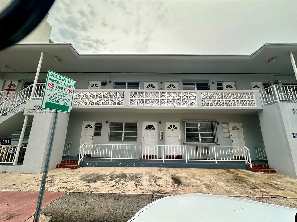 待售: $248,000 (1 贝兹, 1 浴室, 635 平方英尺)