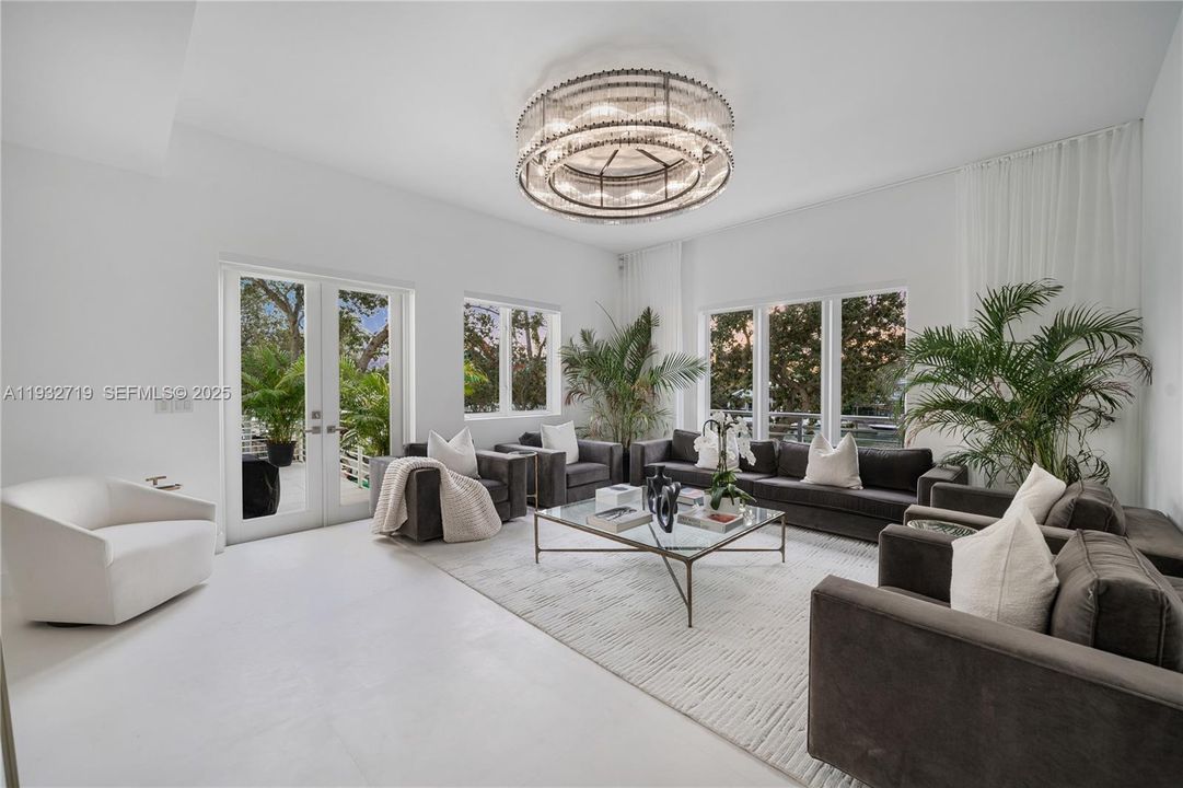 待售: $5,995,000 (5 贝兹, 5 浴室, 4574 平方英尺)