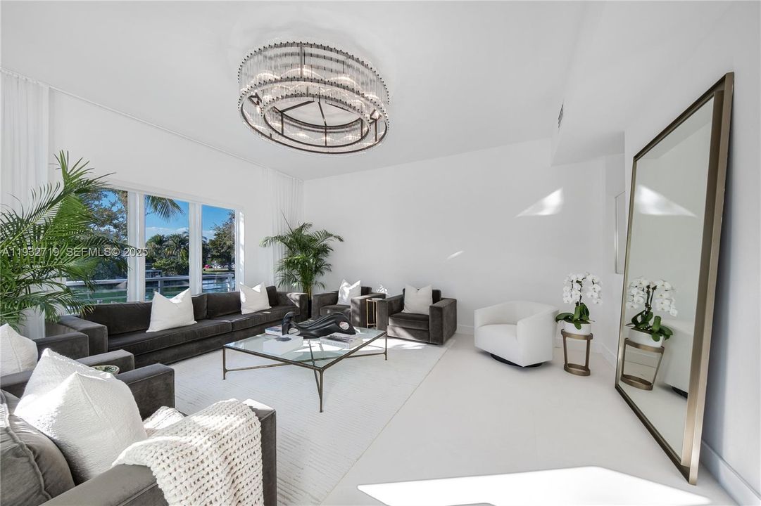 待售: $5,995,000 (5 贝兹, 5 浴室, 4574 平方英尺)