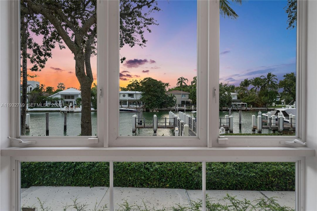 待售: $5,995,000 (5 贝兹, 5 浴室, 4574 平方英尺)