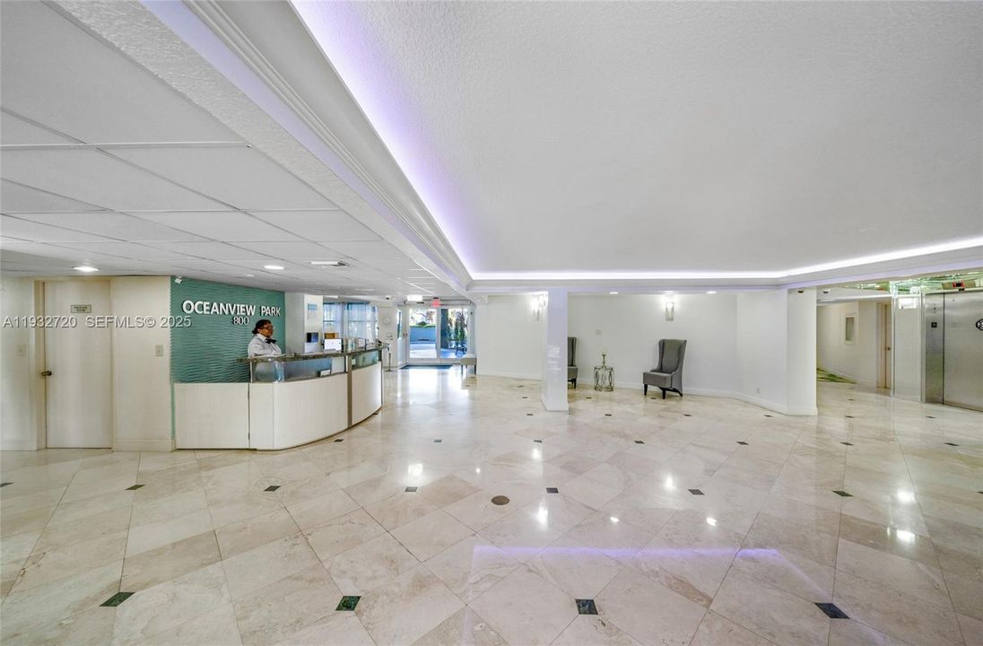 出租: $3,100 (2 贝兹, 2 浴室, 1430 平方英尺)