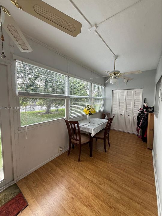 For Sale: $159,900 (2 beds, 2 baths, 1102 Square Feet)