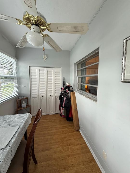 For Sale: $159,900 (2 beds, 2 baths, 1102 Square Feet)