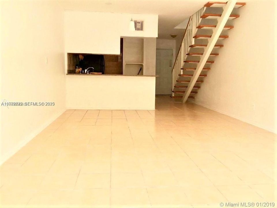 For Sale: $265,000 (2 beds, 2 baths, 1110 Square Feet)