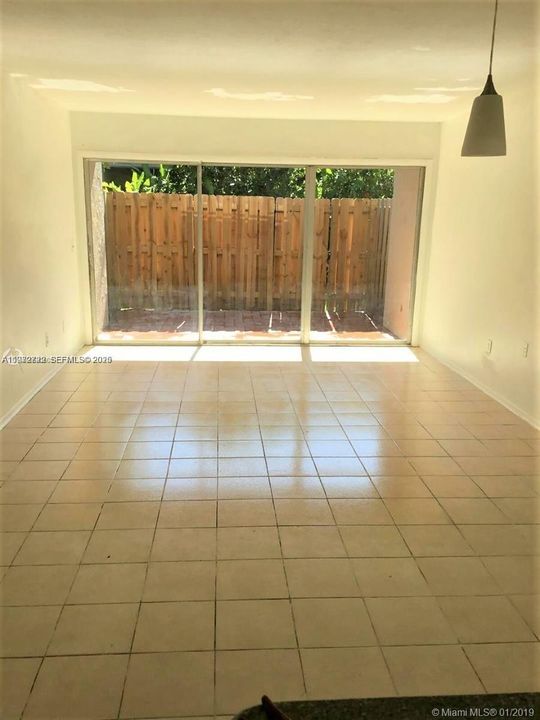 For Sale: $265,000 (2 beds, 2 baths, 1110 Square Feet)