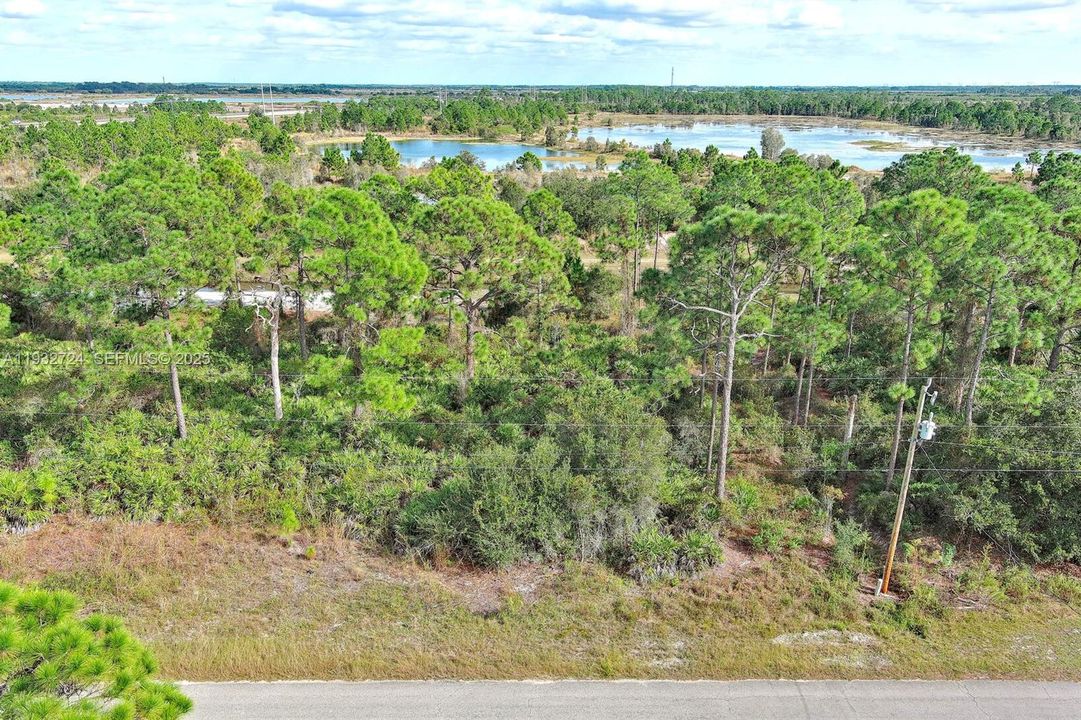 На продажу: $27,000 (0.23 acres)