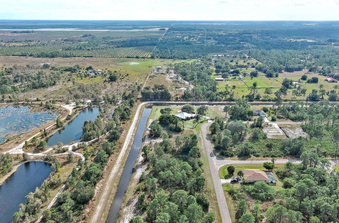 На продажу: $27,000 (0.23 acres)