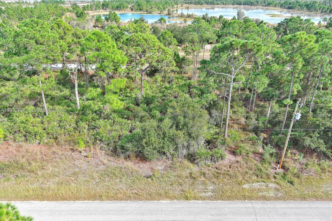 На продажу: $27,000 (0.23 acres)