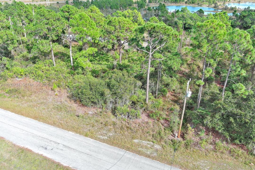 На продажу: $27,000 (0.23 acres)