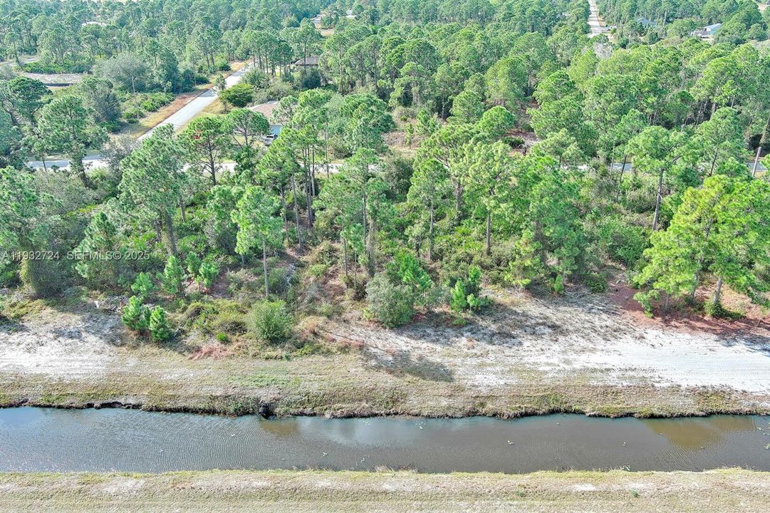 На продажу: $27,000 (0.23 acres)