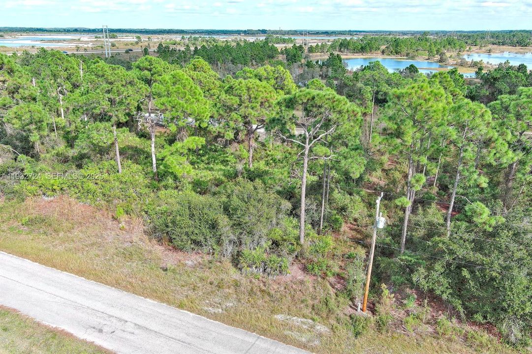 На продажу: $27,000 (0.23 acres)