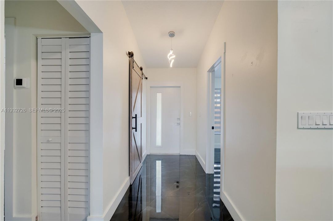 For Rent: $3,200 (3 beds, 2 baths, 1369 Square Feet)