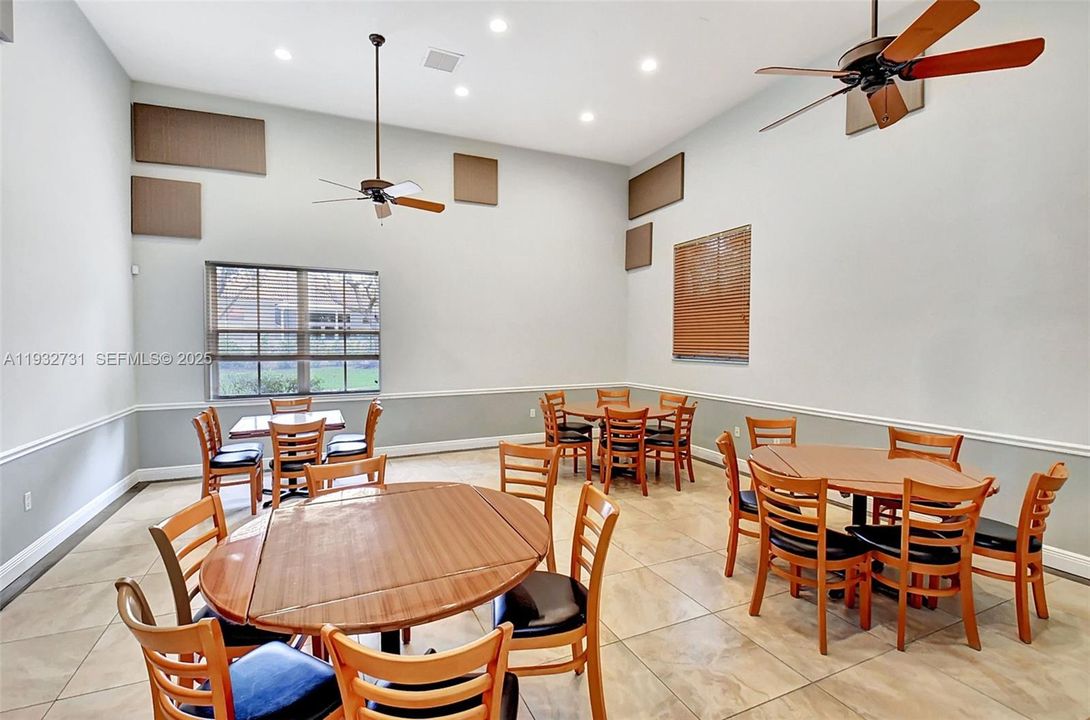 For Sale: $615,000 (3 beds, 2 baths, 1864 Square Feet)