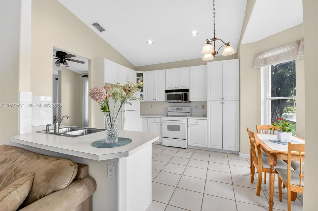 For Sale: $615,000 (3 beds, 2 baths, 1864 Square Feet)