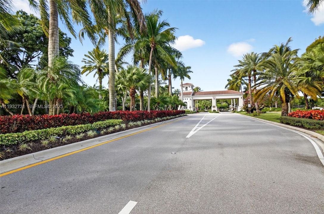 For Sale: $615,000 (3 beds, 2 baths, 1864 Square Feet)