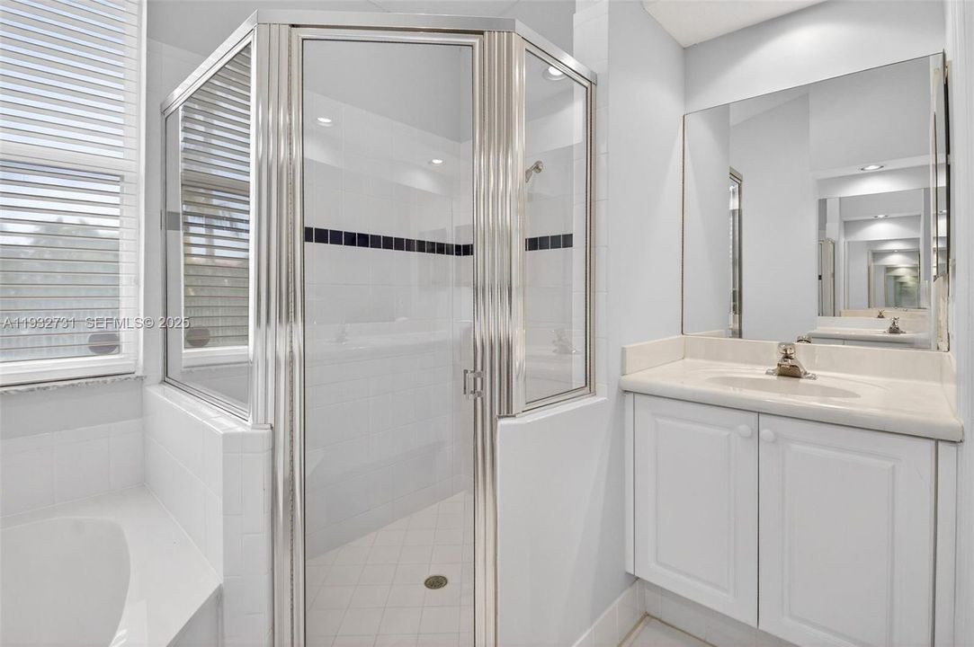 For Sale: $615,000 (3 beds, 2 baths, 1864 Square Feet)