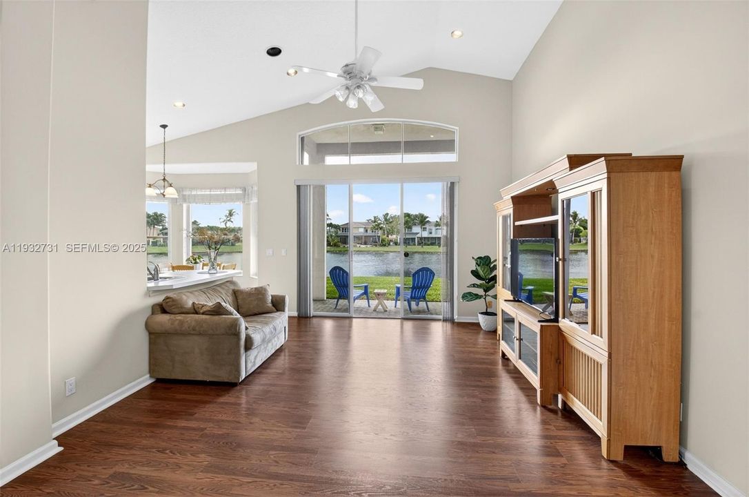 For Sale: $615,000 (3 beds, 2 baths, 1864 Square Feet)