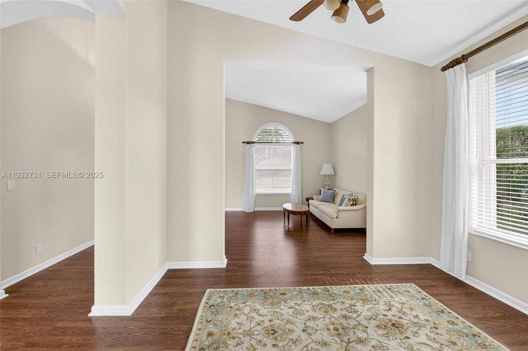 For Sale: $615,000 (3 beds, 2 baths, 1864 Square Feet)