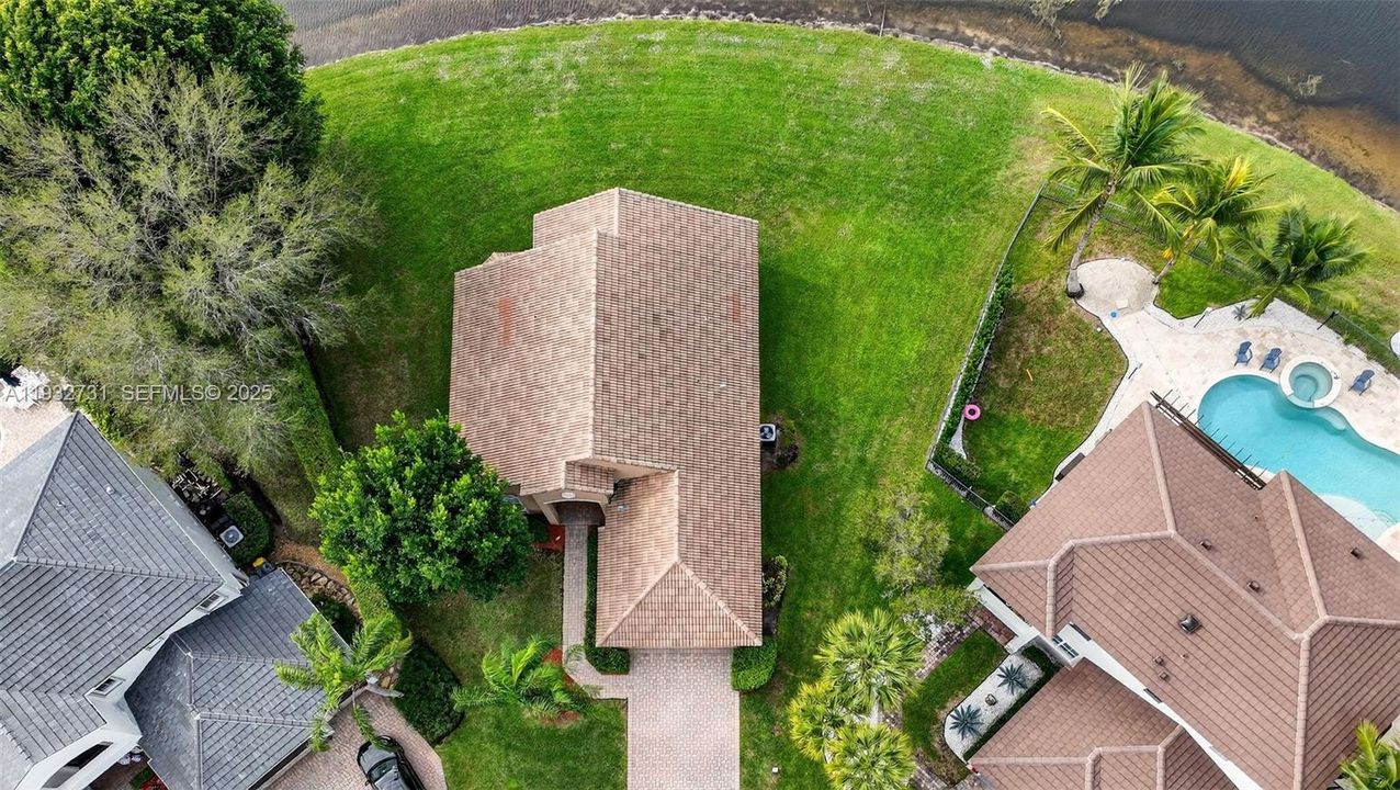 For Sale: $615,000 (3 beds, 2 baths, 1864 Square Feet)