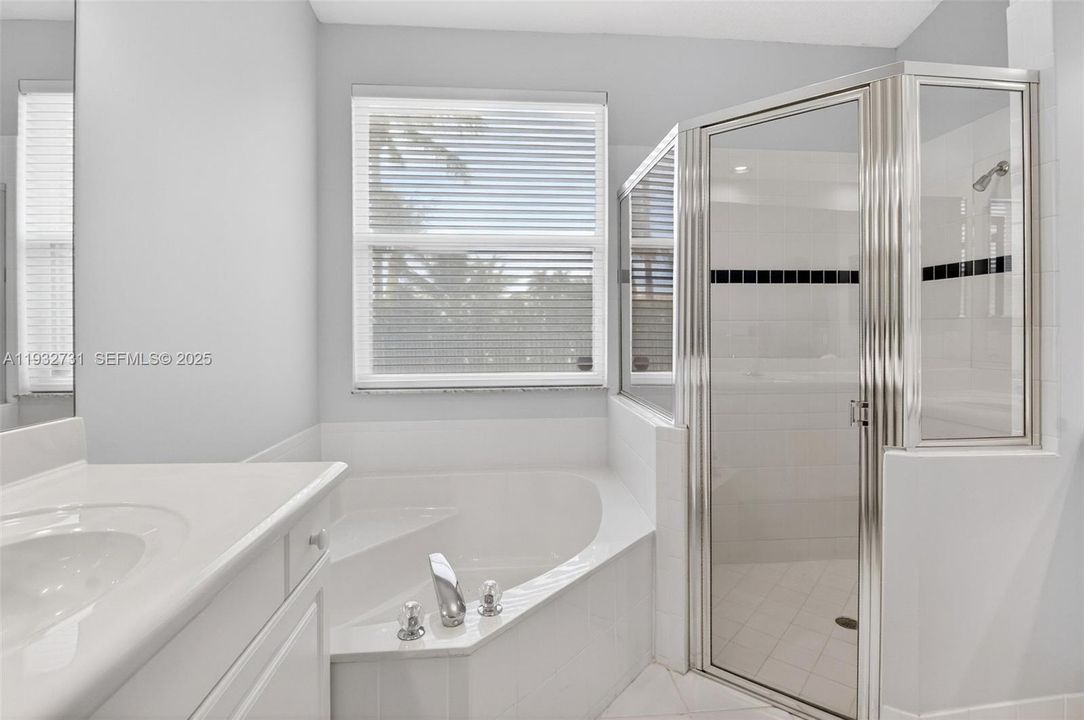 For Sale: $615,000 (3 beds, 2 baths, 1864 Square Feet)