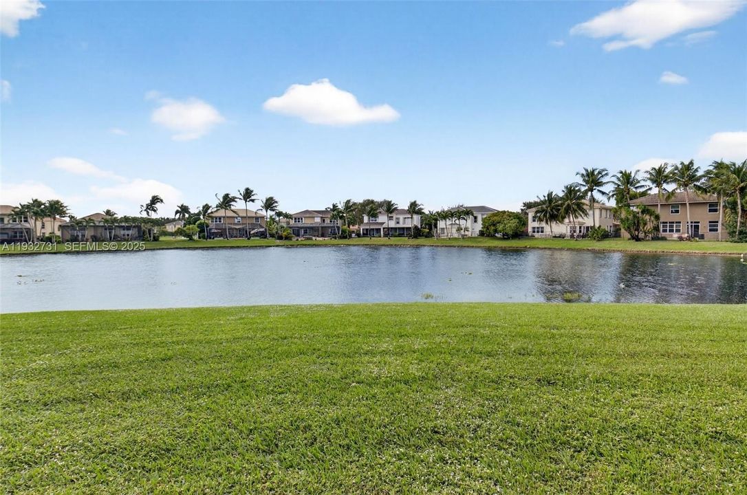 For Sale: $615,000 (3 beds, 2 baths, 1864 Square Feet)