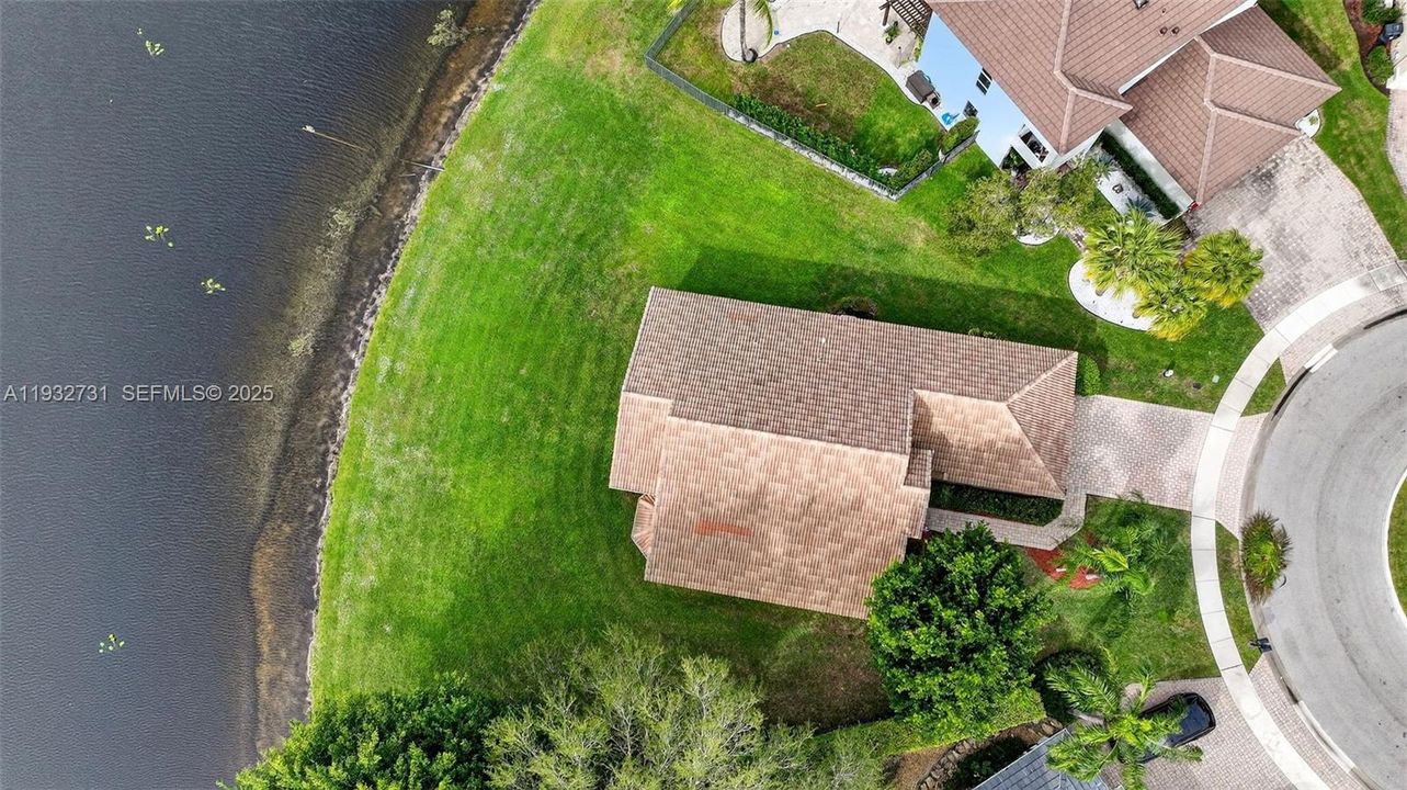 For Sale: $615,000 (3 beds, 2 baths, 1864 Square Feet)