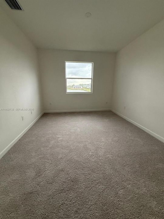 出租: $2,600 (3 贝兹, 2 浴室, 0 平方英尺)