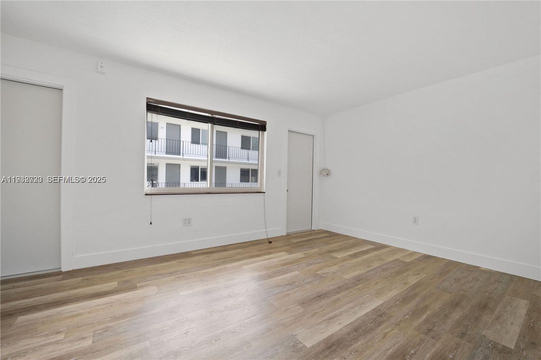 出租: $2,450 (2 贝兹, 1 浴室, 753 平方英尺)