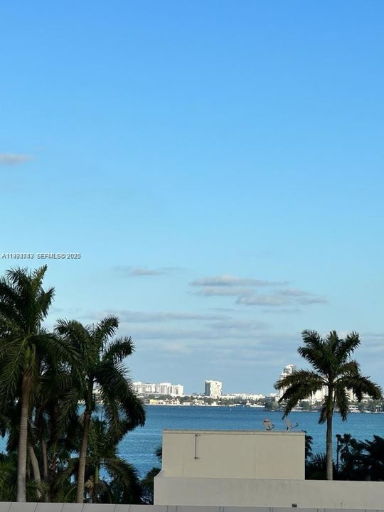 出租: $2,650 (1 贝兹, 1 浴室, 712 平方英尺)