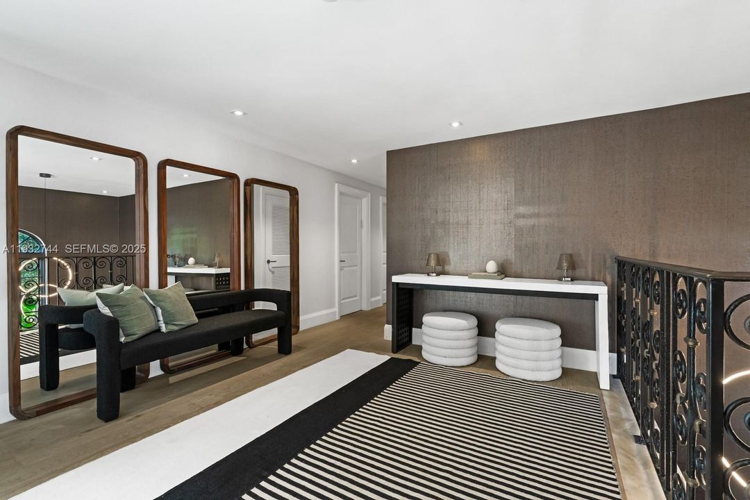 For Rent: $80,000 (6 beds, 9 baths, 9121 Square Feet)