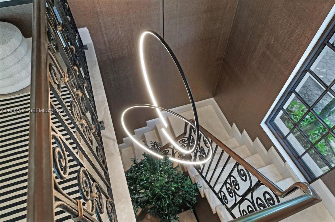 For Rent: $80,000 (6 beds, 9 baths, 9121 Square Feet)