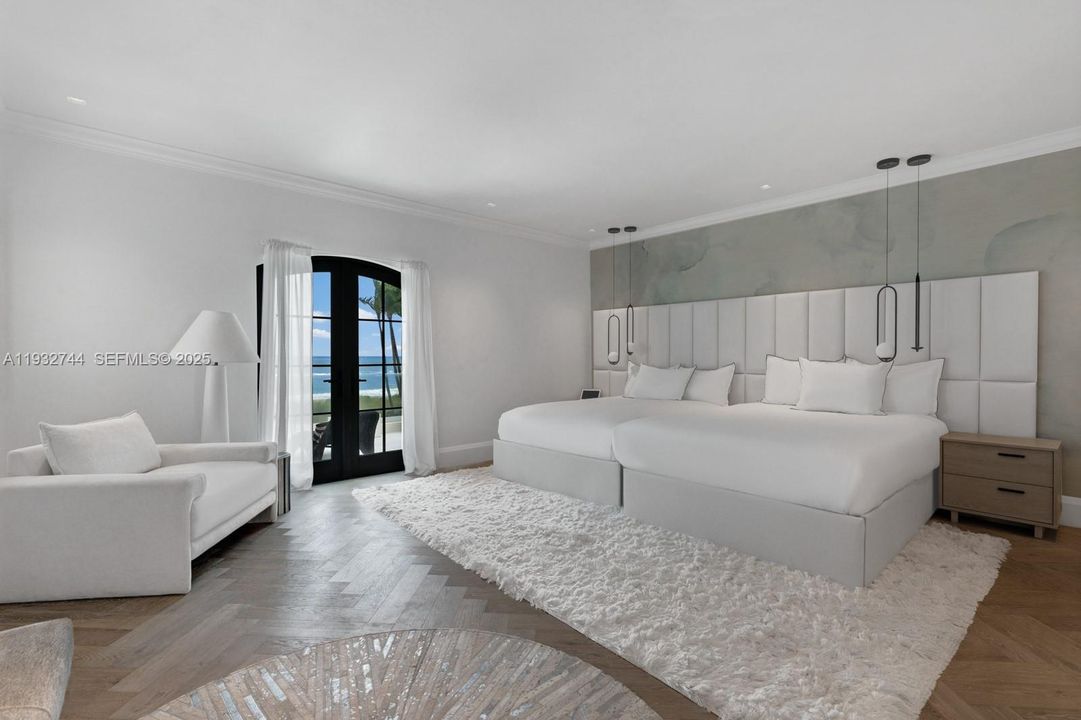 For Rent: $80,000 (6 beds, 9 baths, 9121 Square Feet)