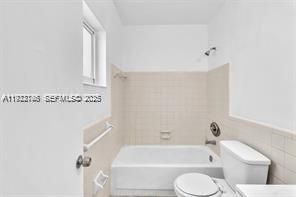 待售: $1,049,000 (0 贝兹, 0 浴室, 2423 平方英尺)