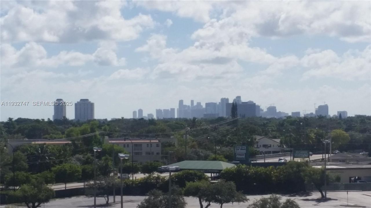 For Rent: $1,850 (2 beds, 1 baths, 760 Square Feet)