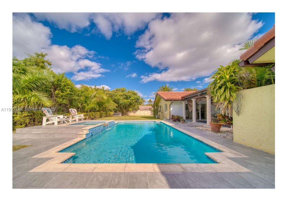 For Rent: $6,400 (5 beds, 3 baths, 2984 Square Feet)