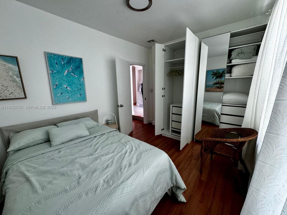 出租: $4,950 (3 贝兹, 2 浴室, 1394 平方英尺)