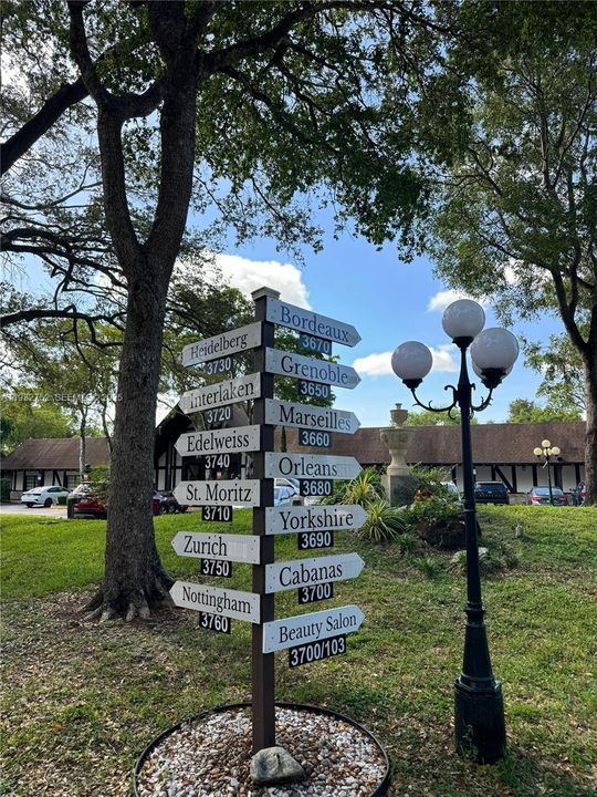 For Sale: $109,000 (1 beds, 1 baths, 800 Square Feet)