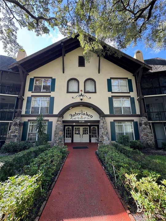 For Sale: $109,000 (1 beds, 1 baths, 800 Square Feet)