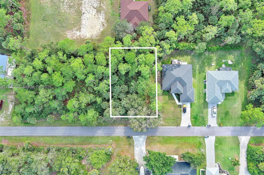 На продажу: $30,000 (0.22 acres)