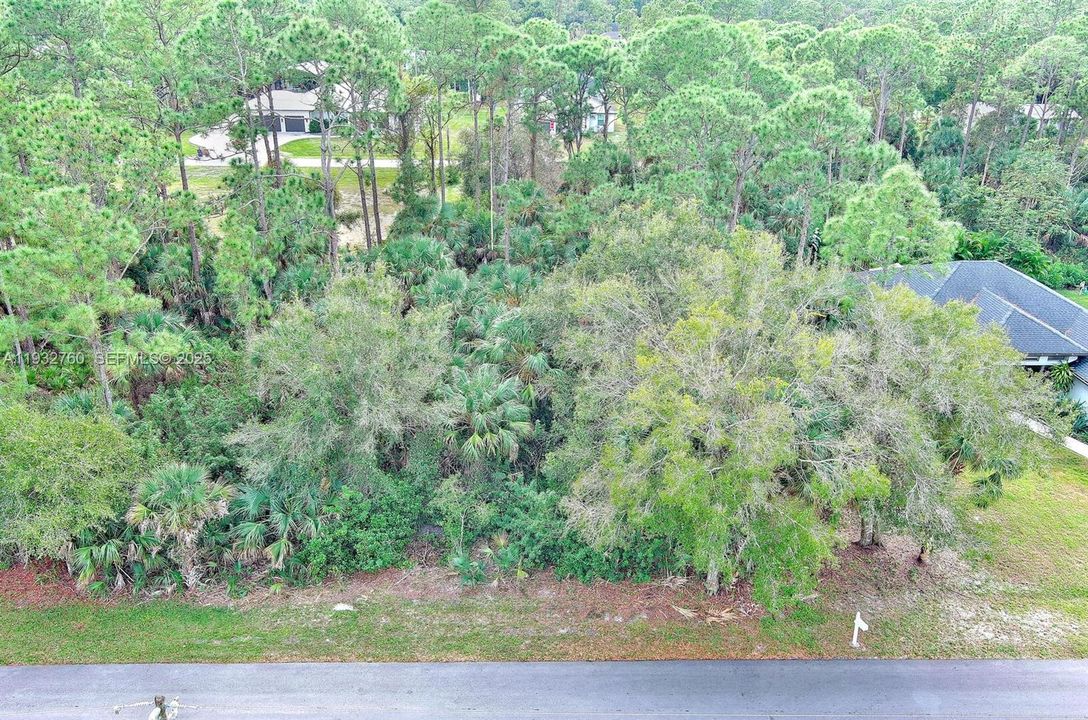 На продажу: $30,000 (0.22 acres)