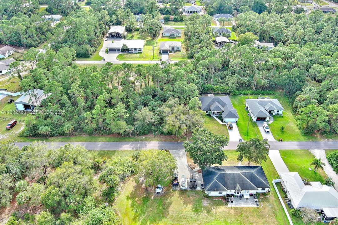 На продажу: $30,000 (0.22 acres)