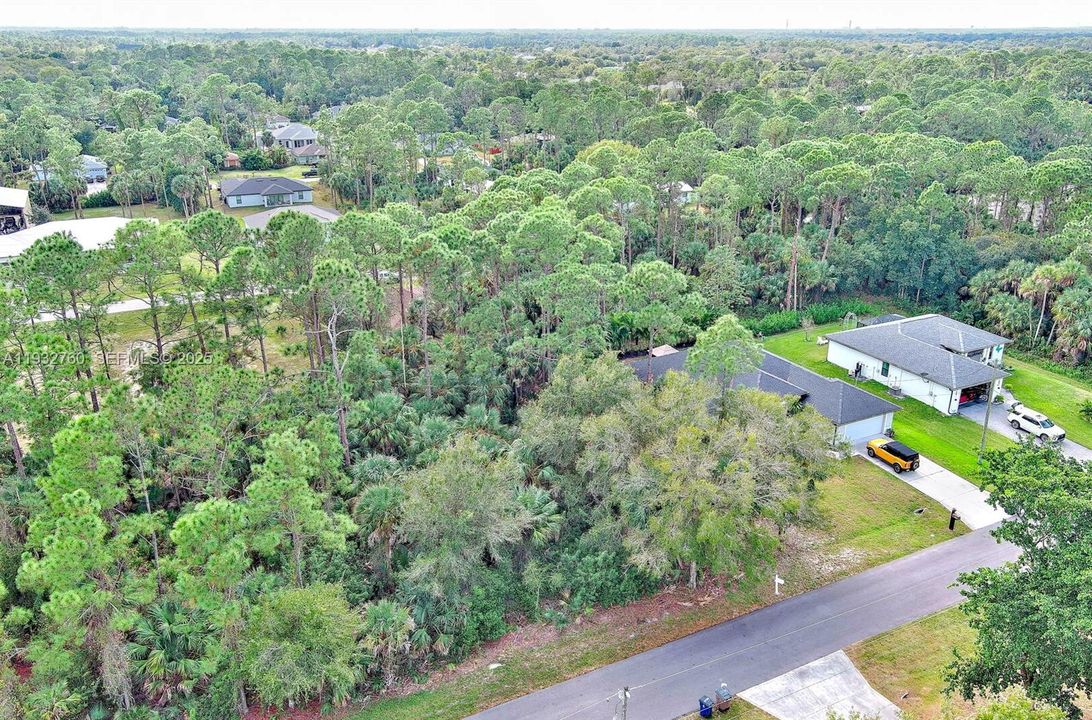 На продажу: $30,000 (0.22 acres)