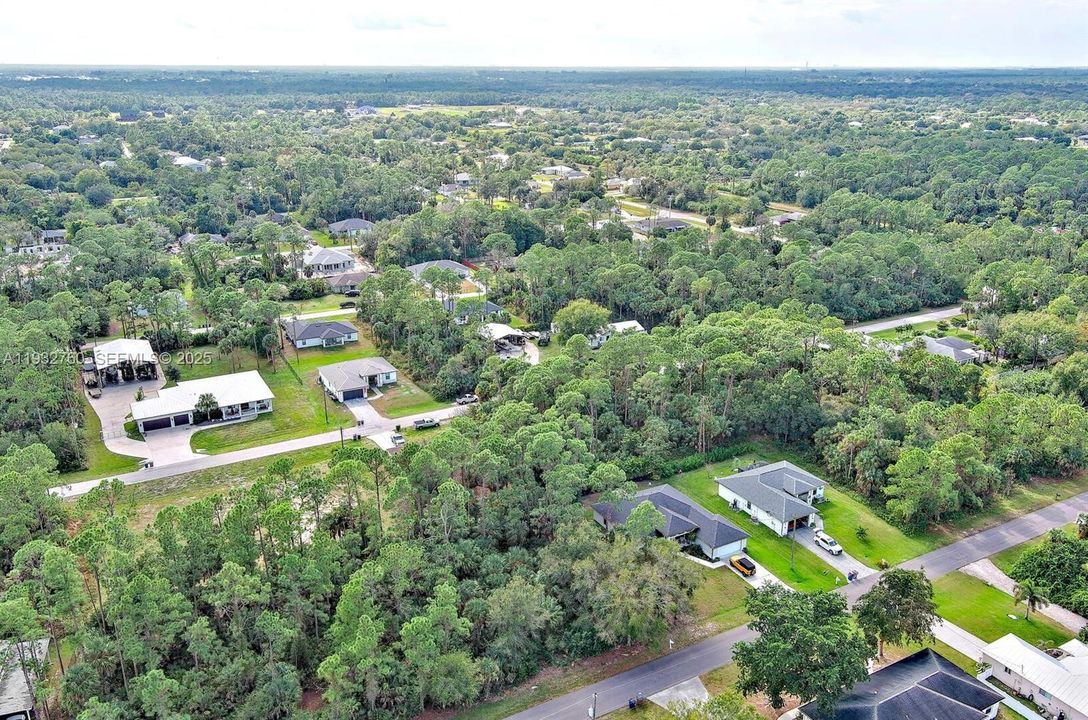 На продажу: $30,000 (0.22 acres)