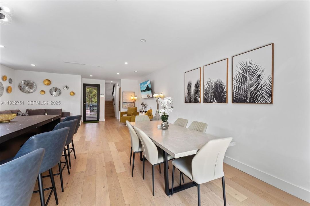 For Sale: $1,250,000 (3 beds, 2 baths, 1656 Square Feet)