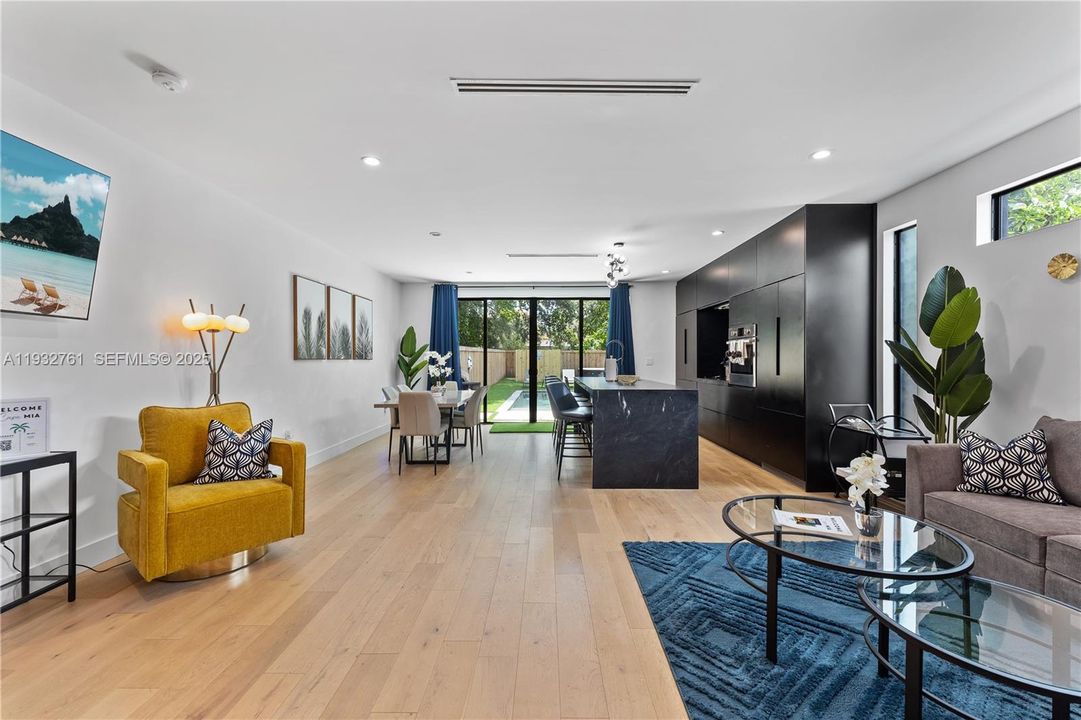 For Sale: $1,250,000 (3 beds, 2 baths, 1656 Square Feet)