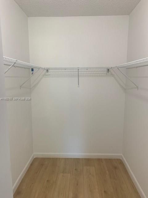 For Sale: $90,000 (1 beds, 1 baths, 640 Square Feet)