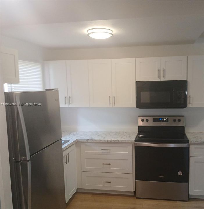 For Sale: $90,000 (1 beds, 1 baths, 640 Square Feet)
