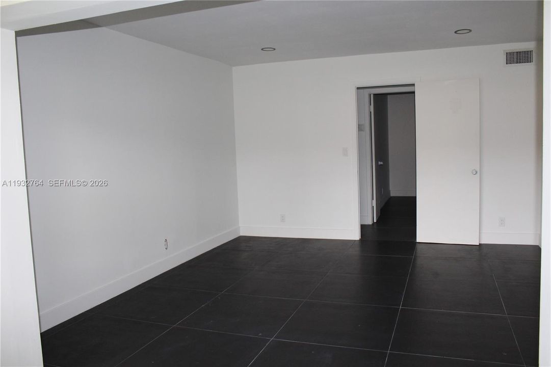 En Venta: $195,000 (2 camas, 2 baños, 1060 Pies cuadrados)